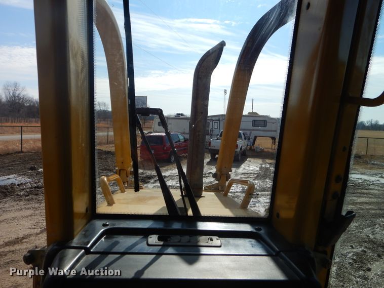 image for item GB9702 2004 Caterpillar D5N XL dozer