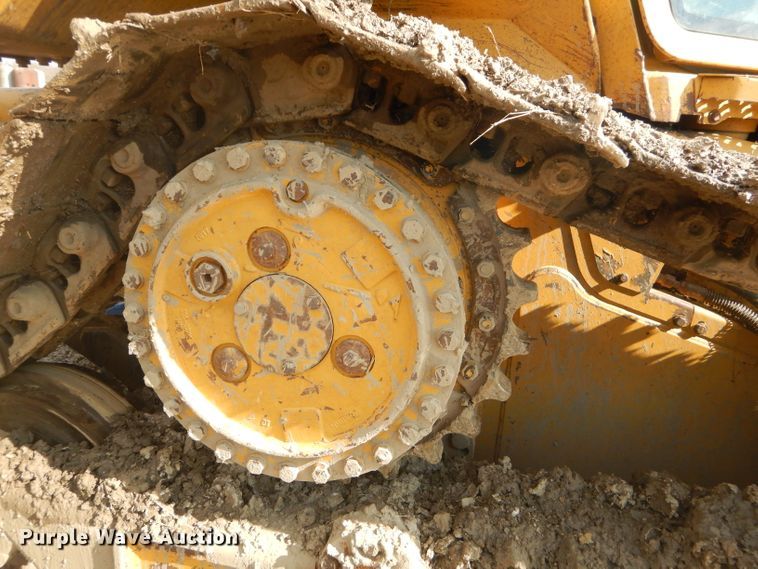 image for item GB9702 2004 Caterpillar D5N XL dozer