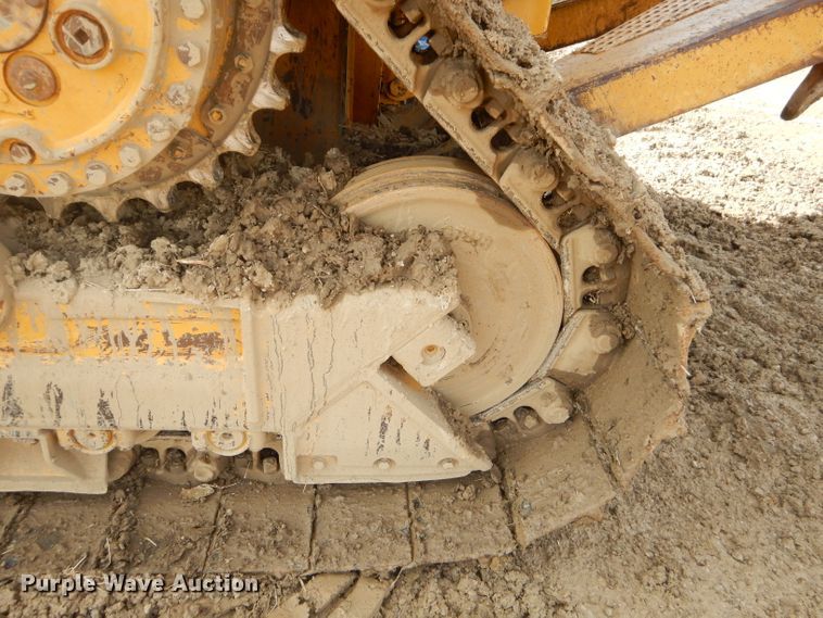 image for item GB9702 2004 Caterpillar D5N XL dozer