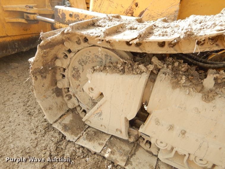 image for item GB9702 2004 Caterpillar D5N XL dozer