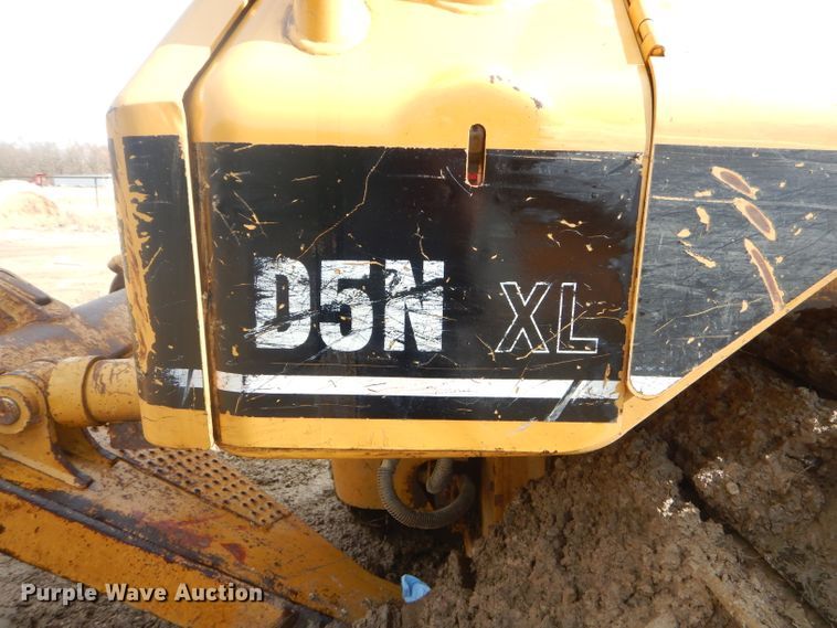 image for item GB9702 2004 Caterpillar D5N XL dozer