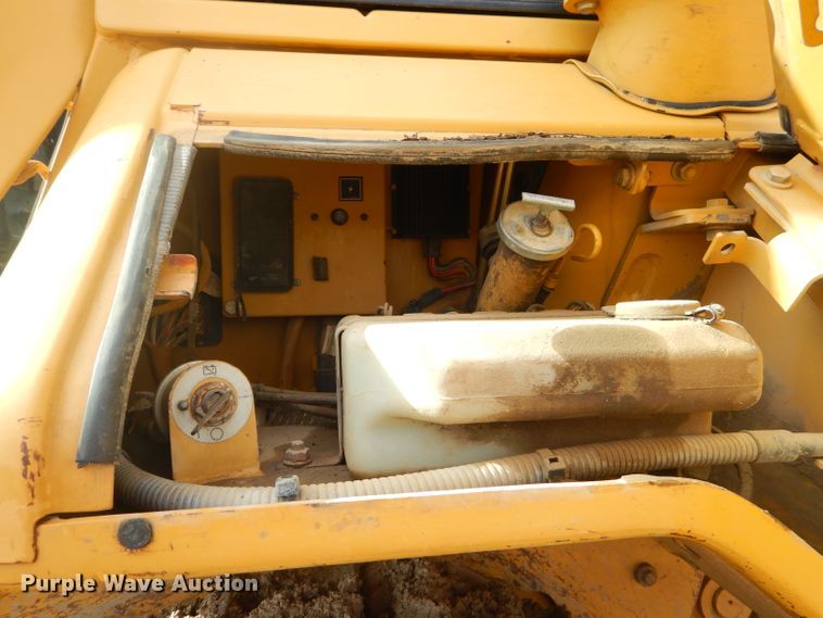 image for item GB9702 2004 Caterpillar D5N XL dozer