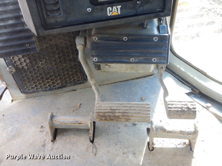 image for item GB9703 2005 Caterpillar D6R XW Series II dozer