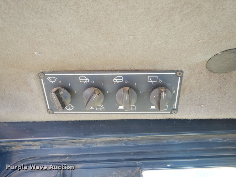 image for item GB9703 2005 Caterpillar D6R XW Series II dozer