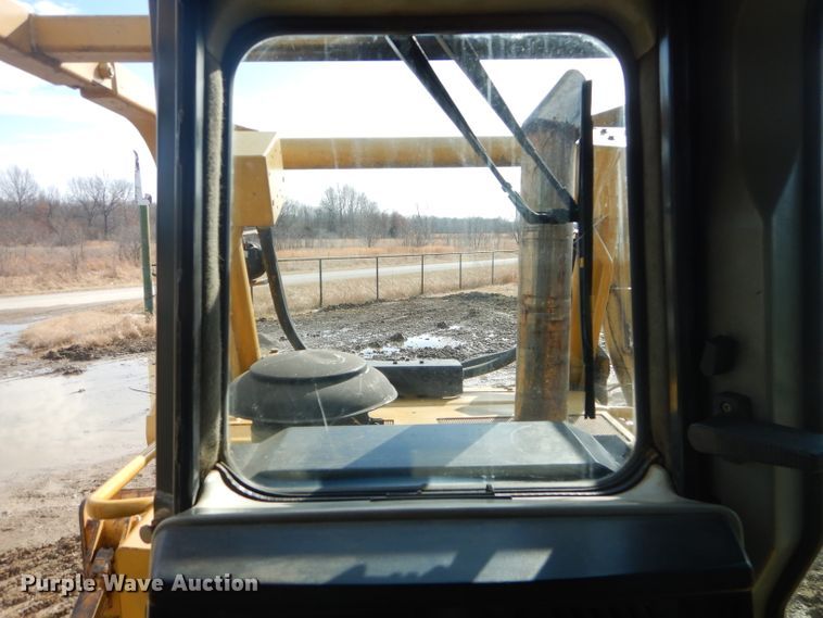 image for item GB9703 2005 Caterpillar D6R XW Series II dozer