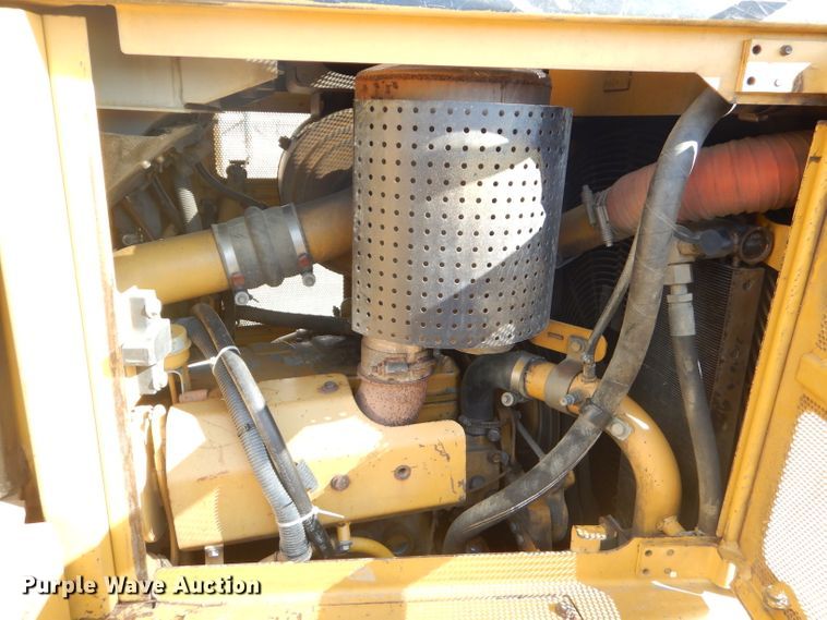 image for item GB9703 2005 Caterpillar D6R XW Series II dozer