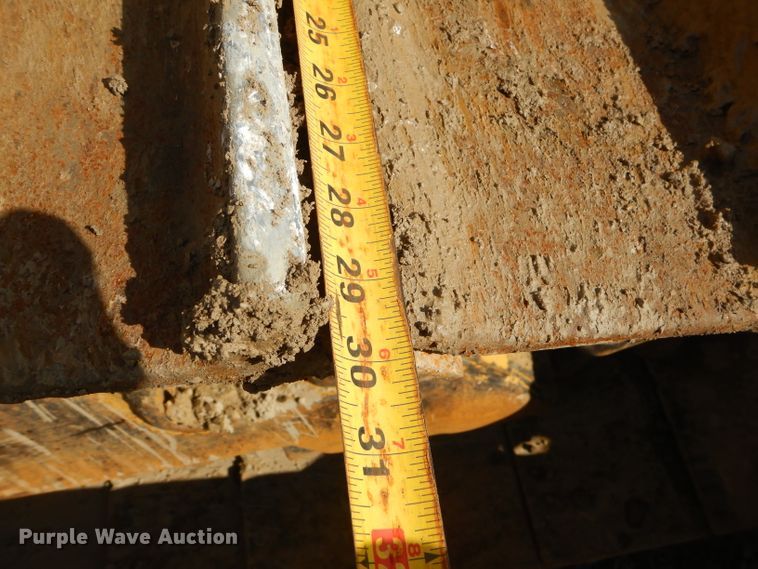 image for item GB9703 2005 Caterpillar D6R XW Series II dozer