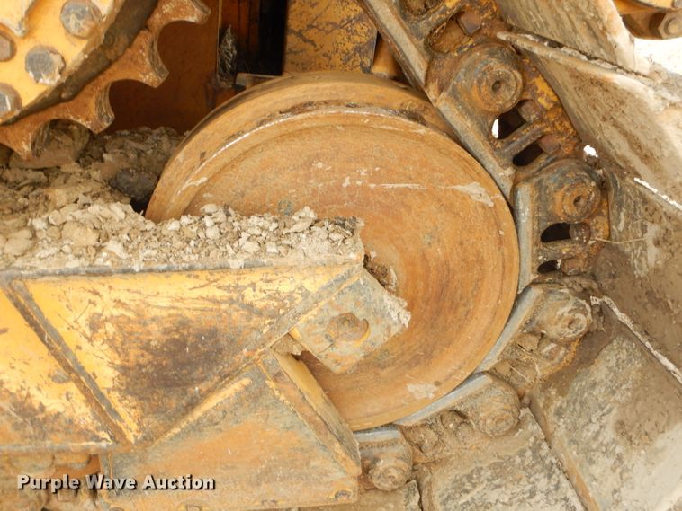 image for item GB9703 2005 Caterpillar D6R XW Series II dozer