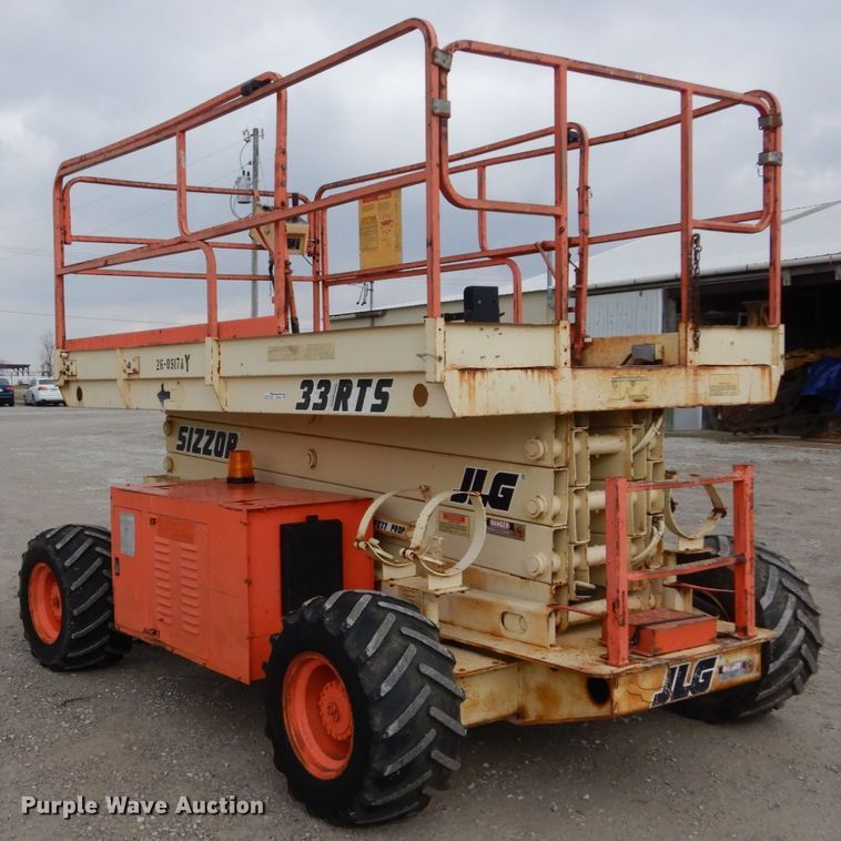 image for item GC9481 JLG 33RTS scissor lift