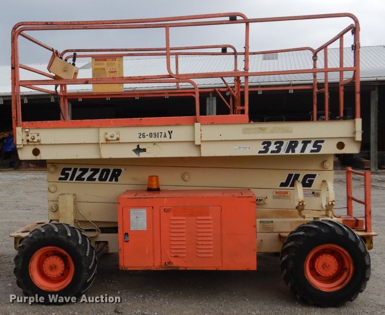 image for item GC9481 JLG 33RTS scissor lift