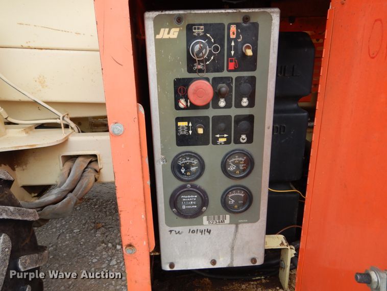 image for item GC9481 JLG 33RTS scissor lift