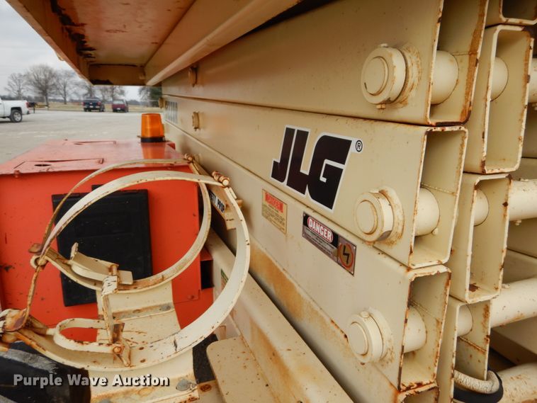 image for item GC9481 JLG 33RTS scissor lift