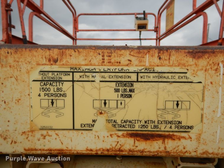 image for item GC9481 JLG 33RTS scissor lift