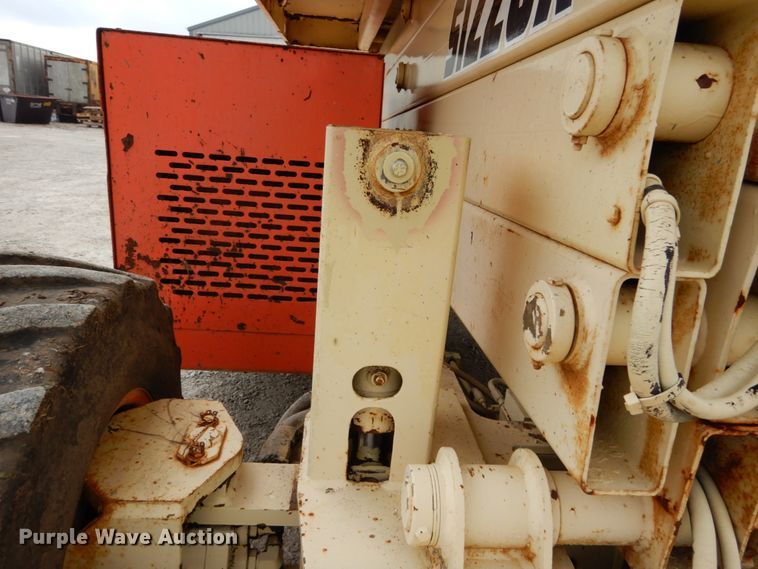 image for item GC9481 JLG 33RTS scissor lift