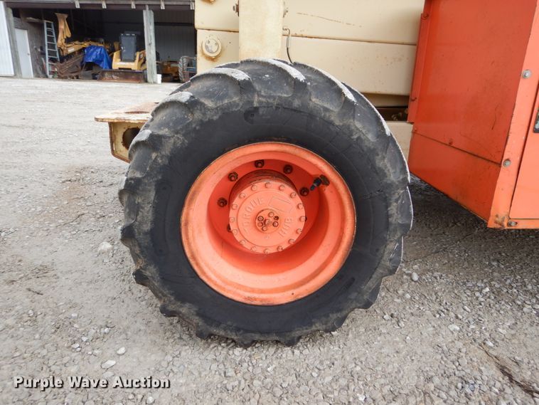 image for item GC9481 JLG 33RTS scissor lift