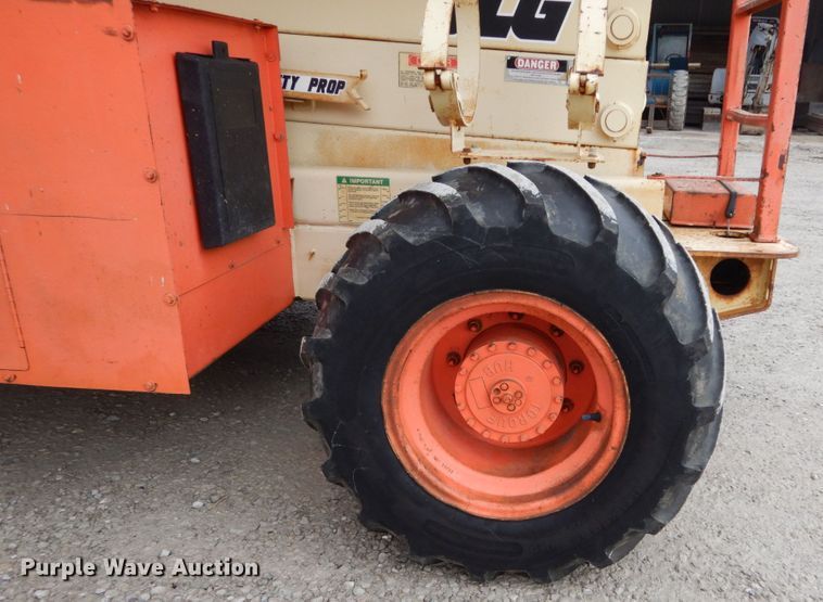 image for item GC9481 JLG 33RTS scissor lift