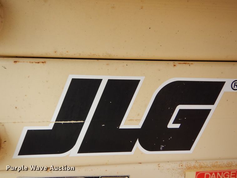image for item GC9481 JLG 33RTS scissor lift
