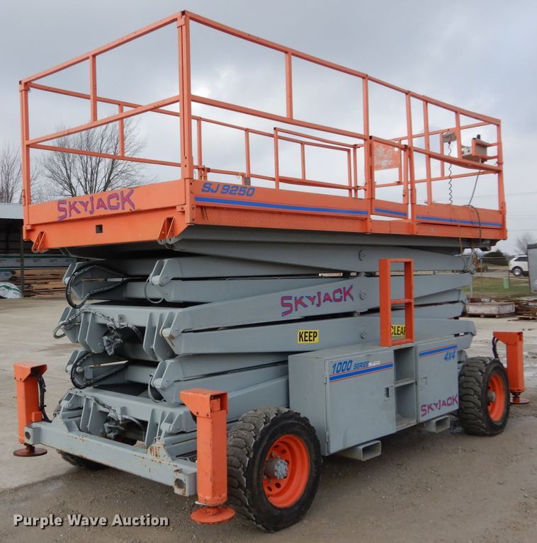 image for item GC9482 1998 Sky Jack SJ9250 1000 Series scissor lift