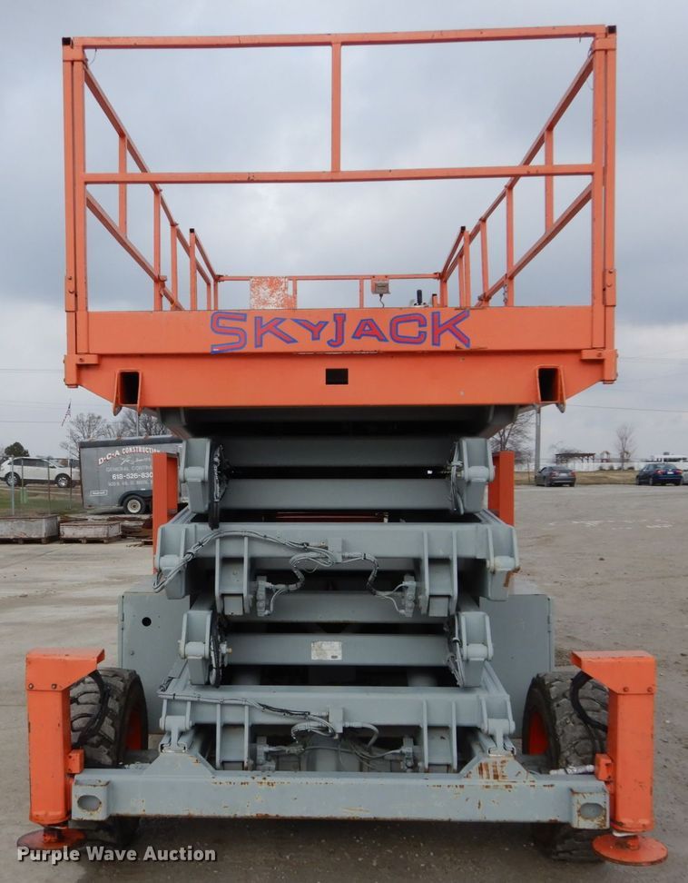 image for item GC9482 1998 Sky Jack SJ9250 1000 Series scissor lift