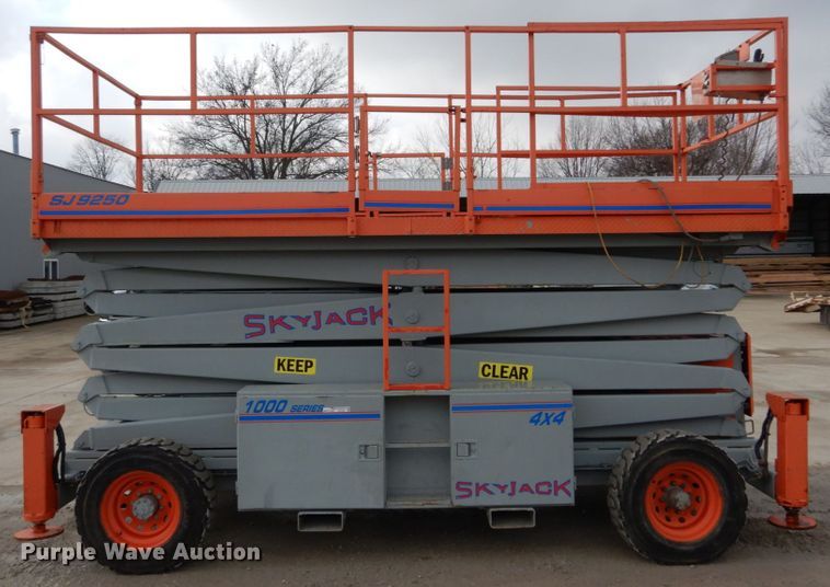 image for item GC9482 1998 Sky Jack SJ9250 1000 Series scissor lift
