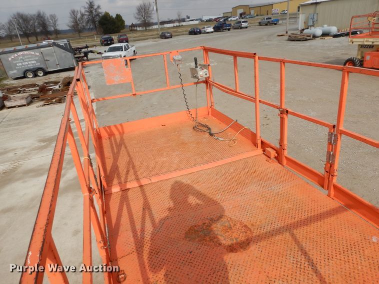 image for item GC9482 1998 Sky Jack SJ9250 1000 Series scissor lift