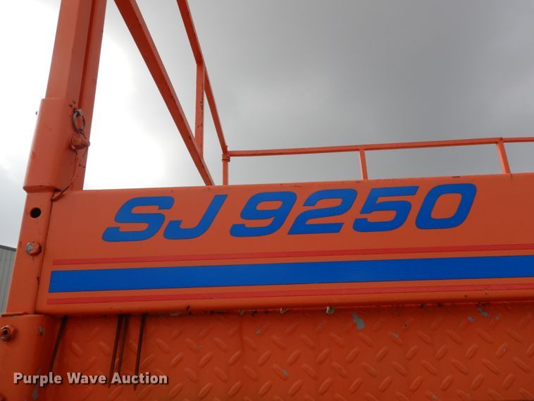 image for item GC9482 1998 Sky Jack SJ9250 1000 Series scissor lift