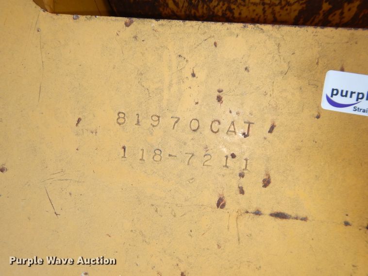 image for item GJ9986 Paccar PA55 winch