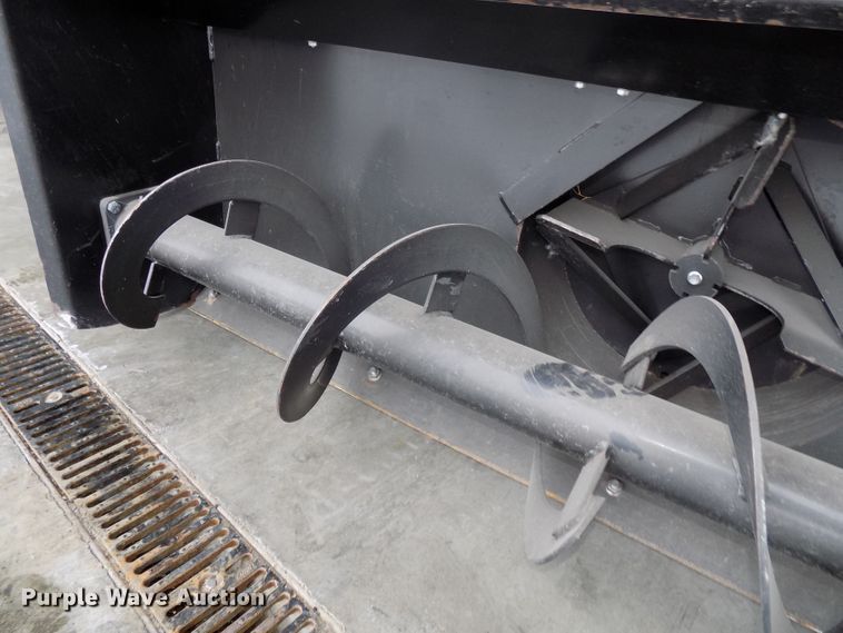 image for item H1252 Sheyene Tooling Black Max 600L skid steer snow blower