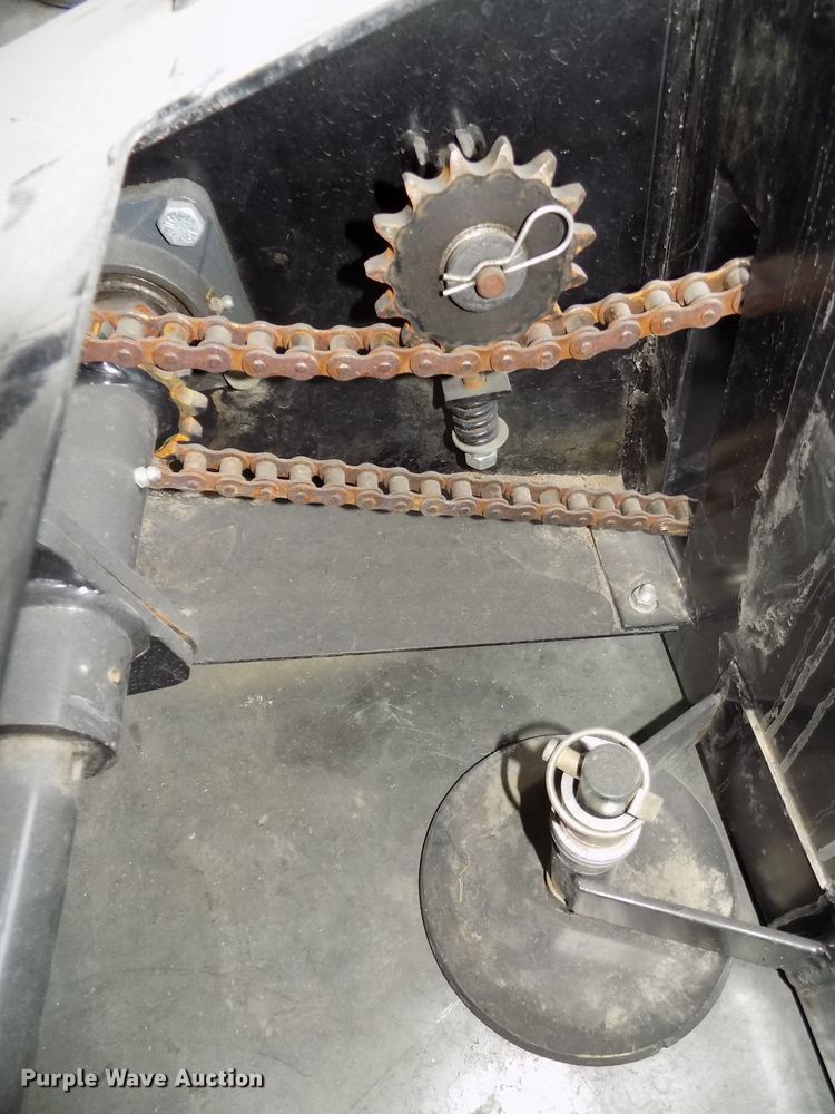 image for item H1252 Sheyene Tooling Black Max 600L skid steer snow blower