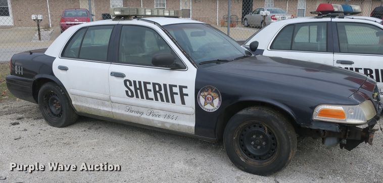 image for item DB10059 2002 Ford Crown Victoria Police Interceptor