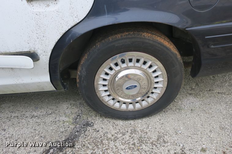 image for item DB10059 2002 Ford Crown Victoria Police Interceptor