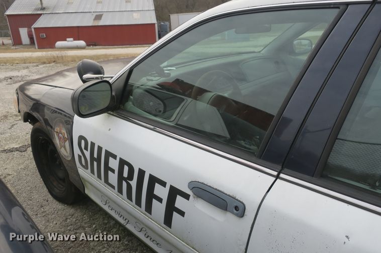 image for item DB10059 2002 Ford Crown Victoria Police Interceptor