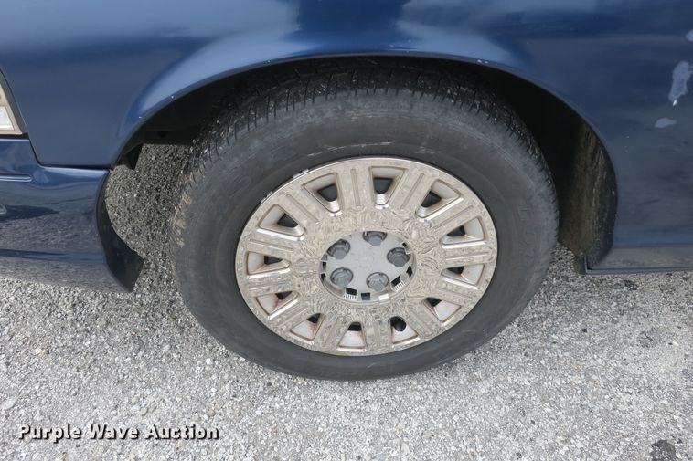 image for item DB10061 2005 Ford Crown Victoria Police Interceptor