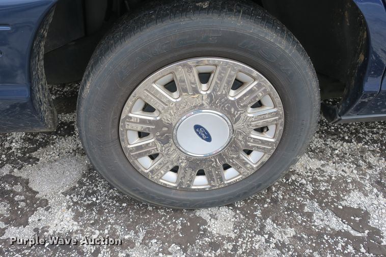 image for item DB10061 2005 Ford Crown Victoria Police Interceptor