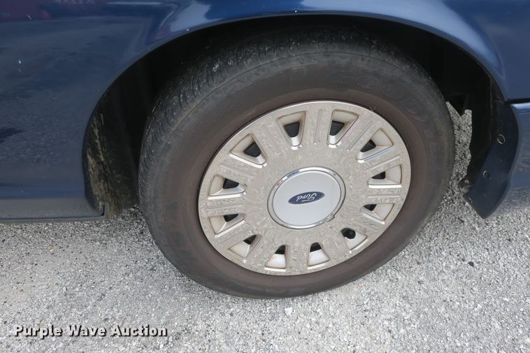 image for item DB10061 2005 Ford Crown Victoria Police Interceptor