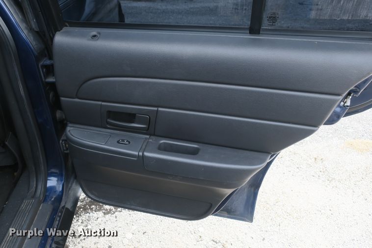 image for item DB10061 2005 Ford Crown Victoria Police Interceptor