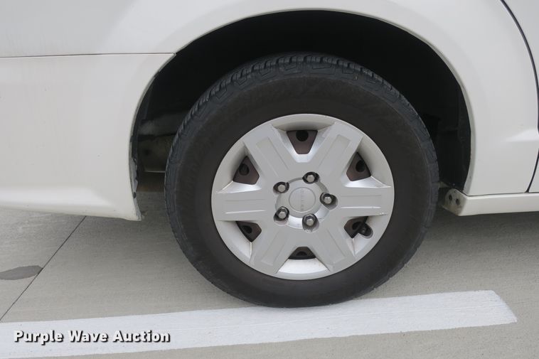 image for item DB10064 2012 Dodge Grand Caravan van