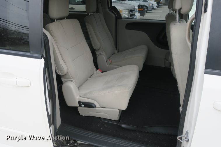 image for item DB10064 2012 Dodge Grand Caravan van