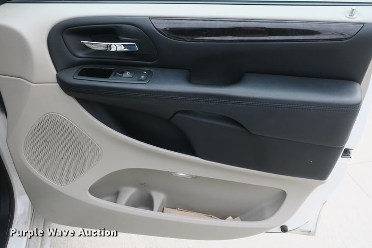 image for item DB10064 2012 Dodge Grand Caravan van