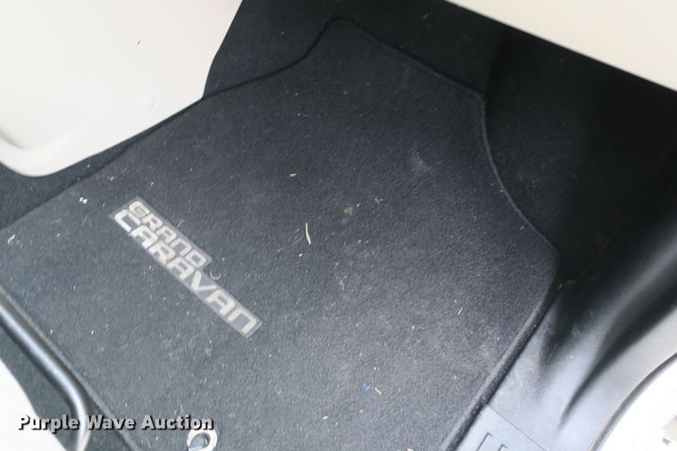 image for item DB10064 2012 Dodge Grand Caravan van