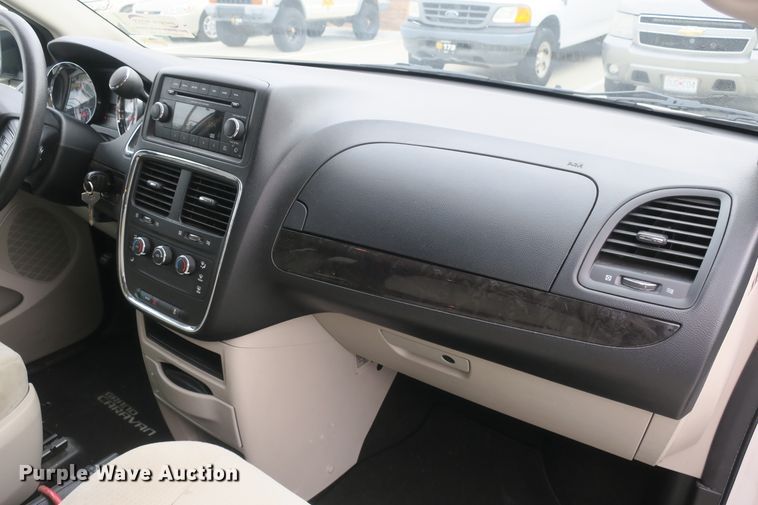 image for item DB10064 2012 Dodge Grand Caravan van