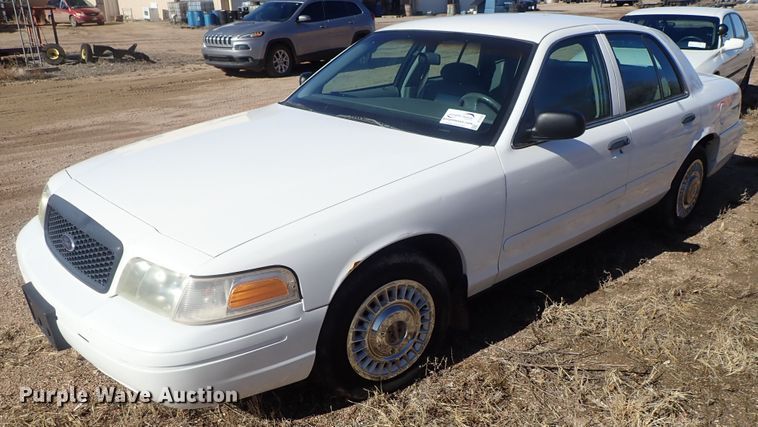 image for item DC3336 2001 Ford Crown Victoria Police Interceptor