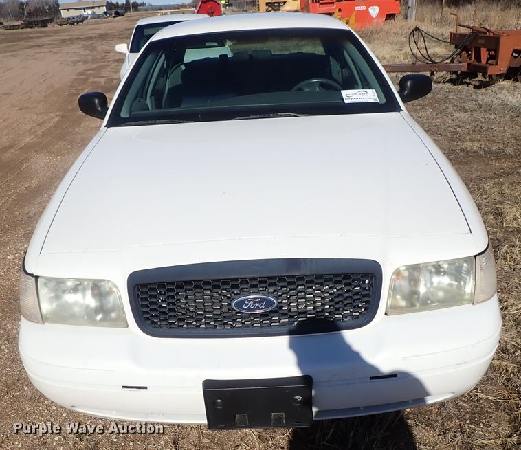 image for item DC3336 2001 Ford Crown Victoria Police Interceptor