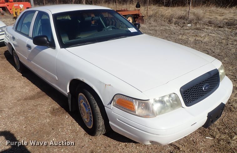 image for item DC3336 2001 Ford Crown Victoria Police Interceptor