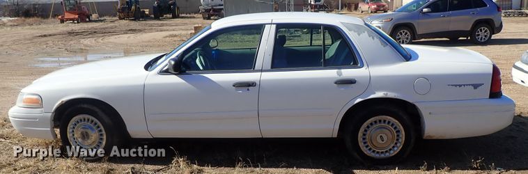 image for item DC3336 2001 Ford Crown Victoria Police Interceptor