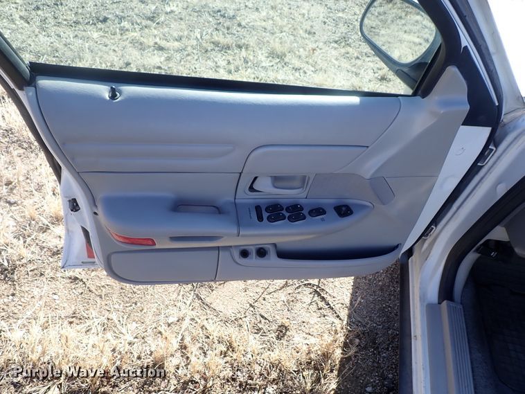 image for item DC3336 2001 Ford Crown Victoria Police Interceptor