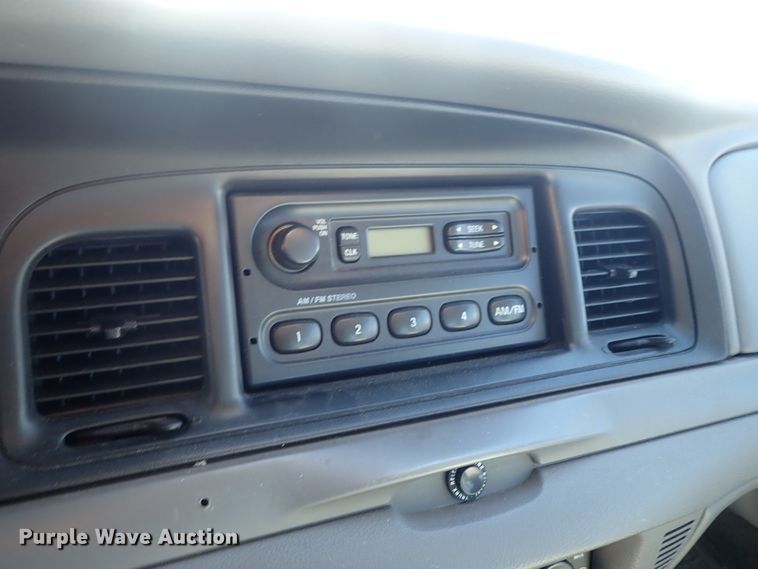 image for item DC3336 2001 Ford Crown Victoria Police Interceptor