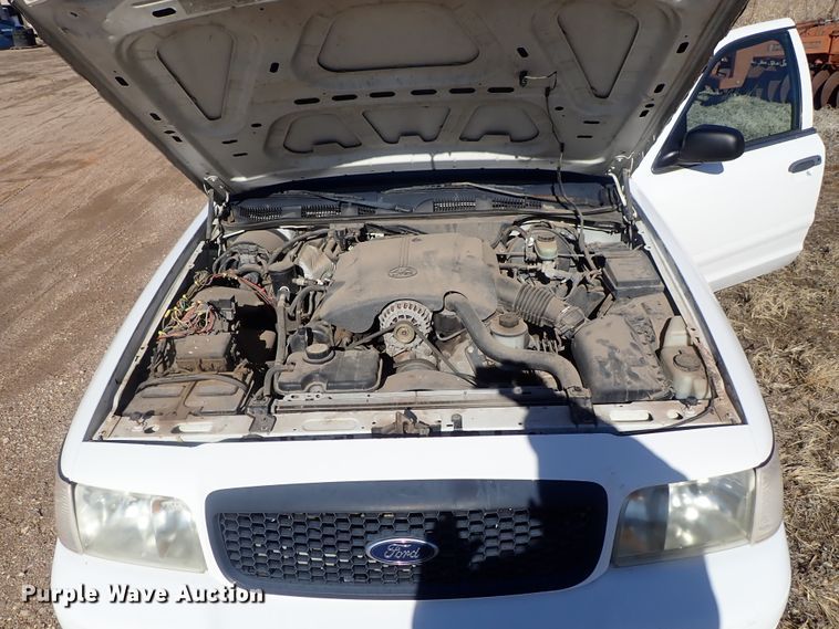 image for item DC3336 2001 Ford Crown Victoria Police Interceptor