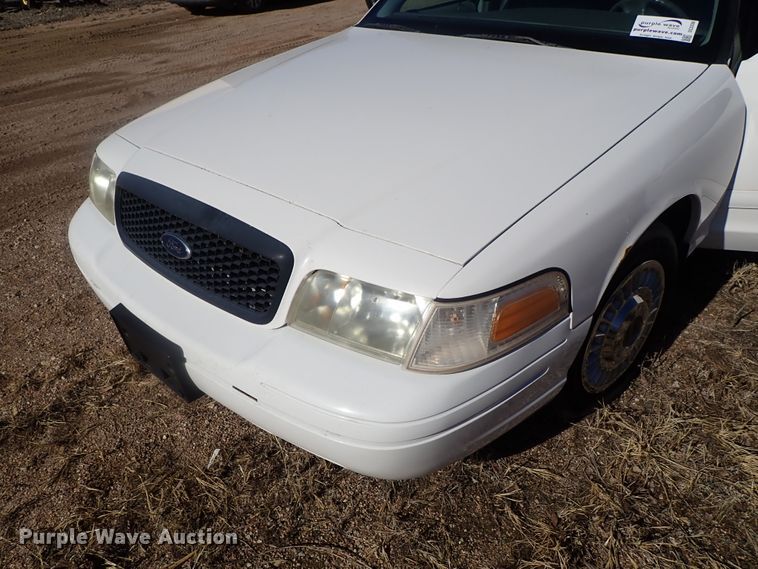 image for item DC3336 2001 Ford Crown Victoria Police Interceptor