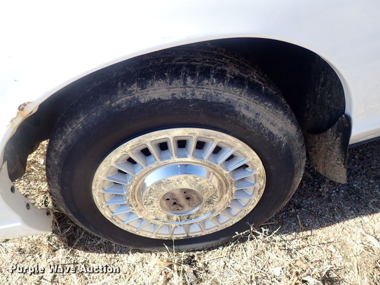 image for item DC3336 2001 Ford Crown Victoria Police Interceptor